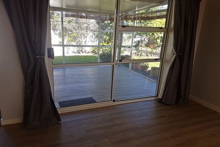 Photo of property in 712b Pioneer Highway, Takaro, Palmerston North, 4412