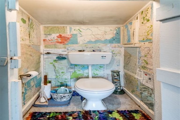 Photo of property in 35 Airini Road, Waimarama, Havelock North, 4294