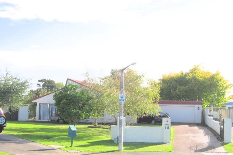 Photo of property in 18 Skilling Place, Farm Cove, Auckland, 2012