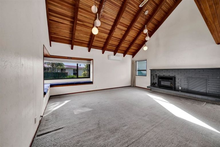 Photo of property in 5a La Salle Drive, Westown, New Plymouth, 4310