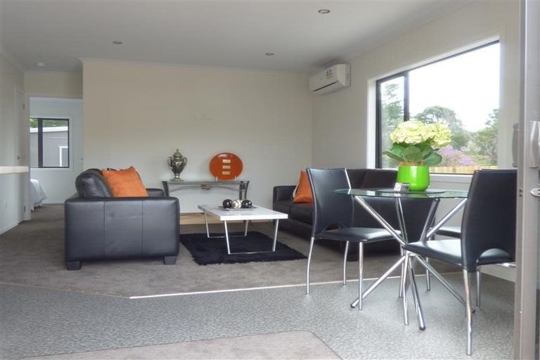 Photo of property in 88a Pioneer Road, Moturoa, New Plymouth, 4310