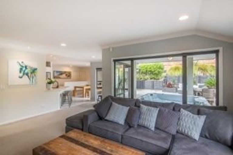 Photo of property in 7 Orwell Road, Greenhithe, Auckland, 0632