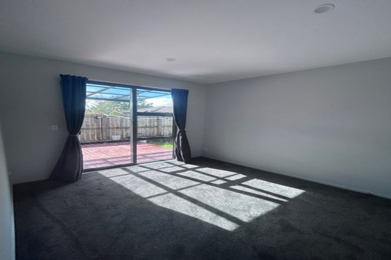 Photo of property in 61b Mcleod Road, Te Atatu South, Auckland, 0610
