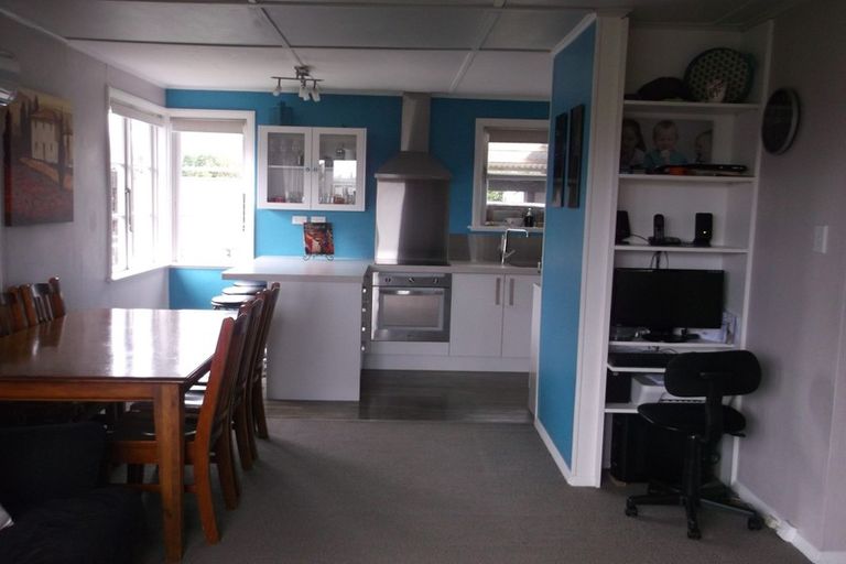 Photo of property in 2 Larsen Street, Westport, 7825