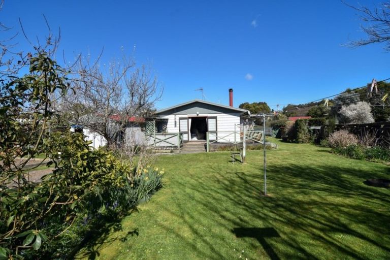 Photo of property in 38 Philip Street, Carterton, 5713
