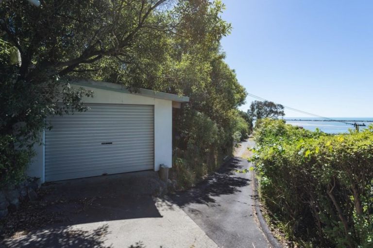 Photo of property in 93 Mount Pleasant Road, Mount Pleasant, Christchurch, 8081