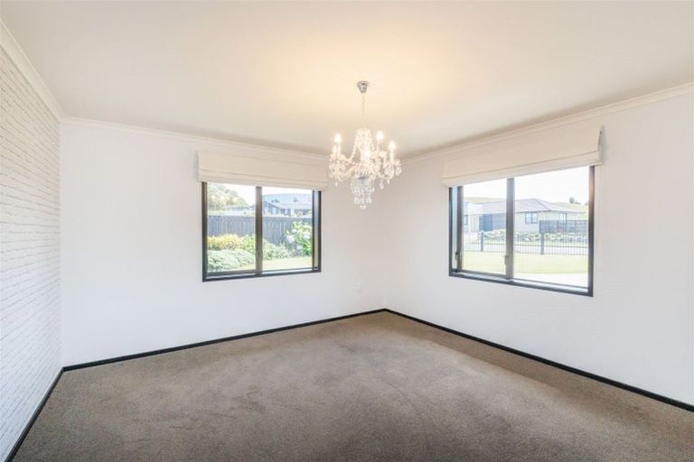 Photo of property in 25 Macdonald Heights, Feilding, 4702
