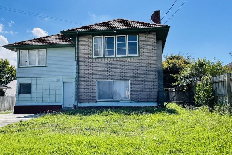 Photo of property in 51 Strid Road, Te Atatu South, Auckland, 0610