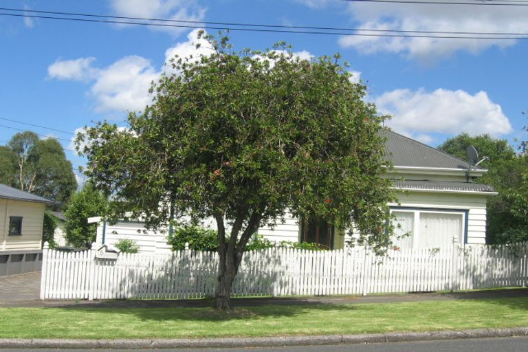 Photo of property in 6 Quadrant Road, Onehunga, Auckland, 1061