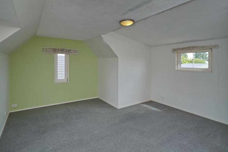Photo of property in 35 Beauford Place, Parklands, Christchurch, 8083