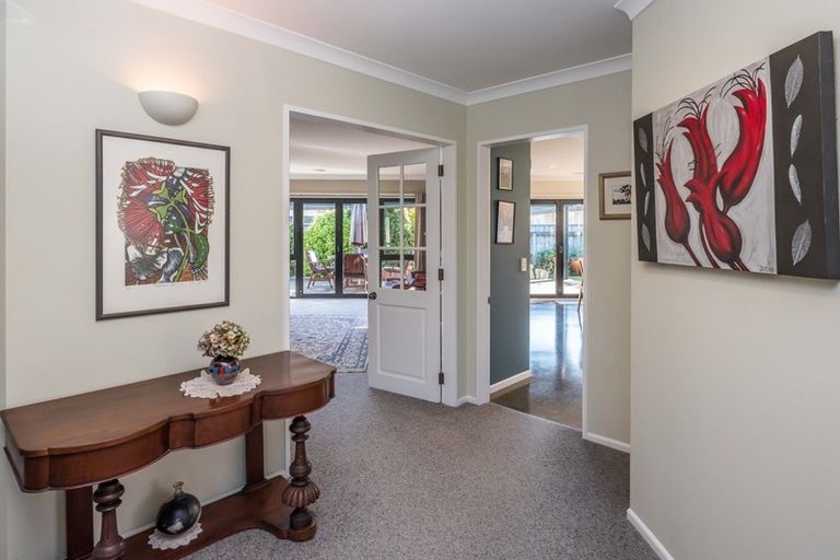 Photo of property in 88 Realm Drive, Paraparaumu, 5032