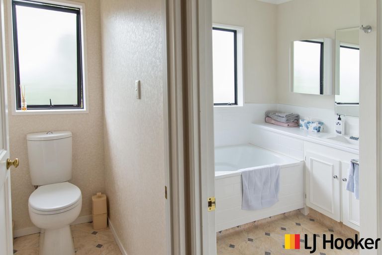 Photo of property in 10 Larkspur Court, The Gardens, Auckland, 2105
