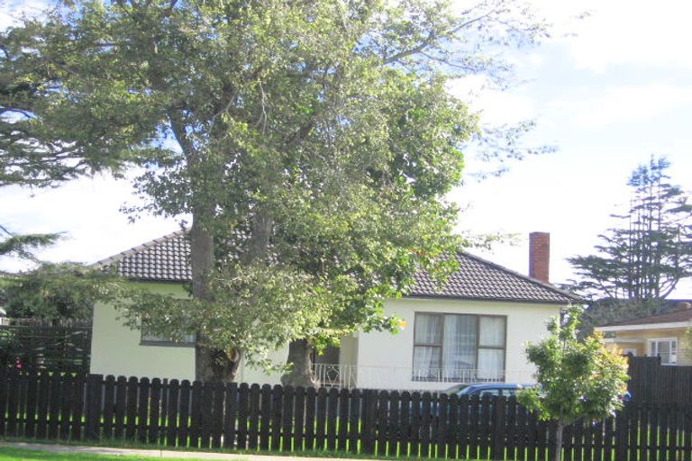 Photo of property in 106 Rangitoto Road, Papatoetoe, Auckland, 2025