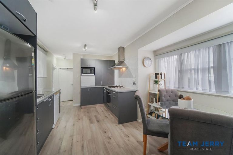 Photo of property in 111 Porchester Road, Papakura, 2110