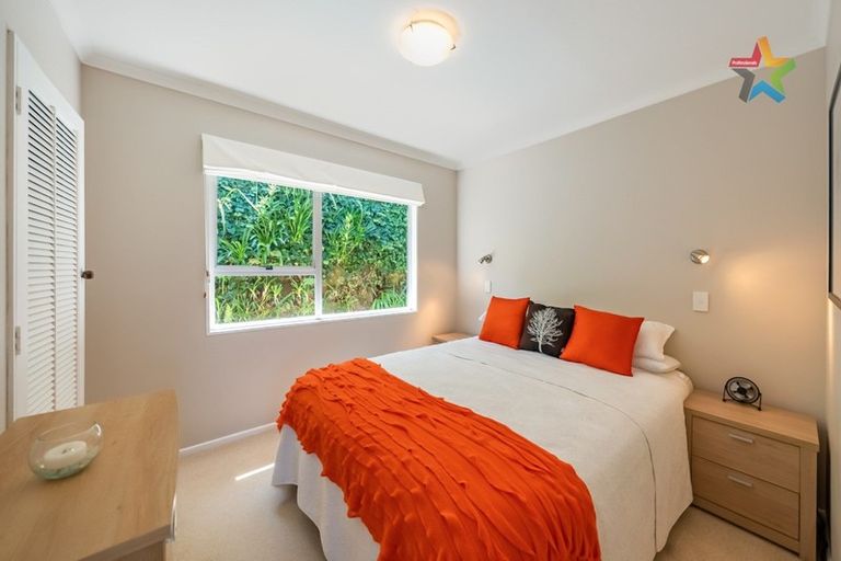 Photo of property in 121 Tirohanga Road, Tirohanga, Lower Hutt, 5010