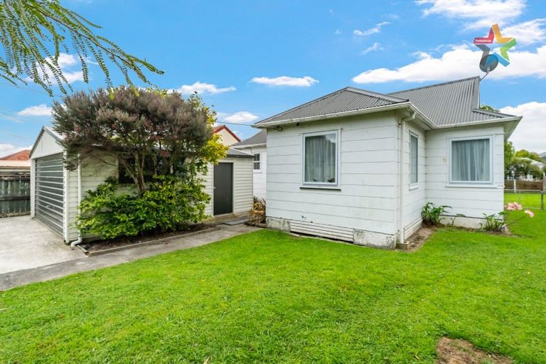 Photo of property in 4 Collett Street, Naenae, Lower Hutt, 5011