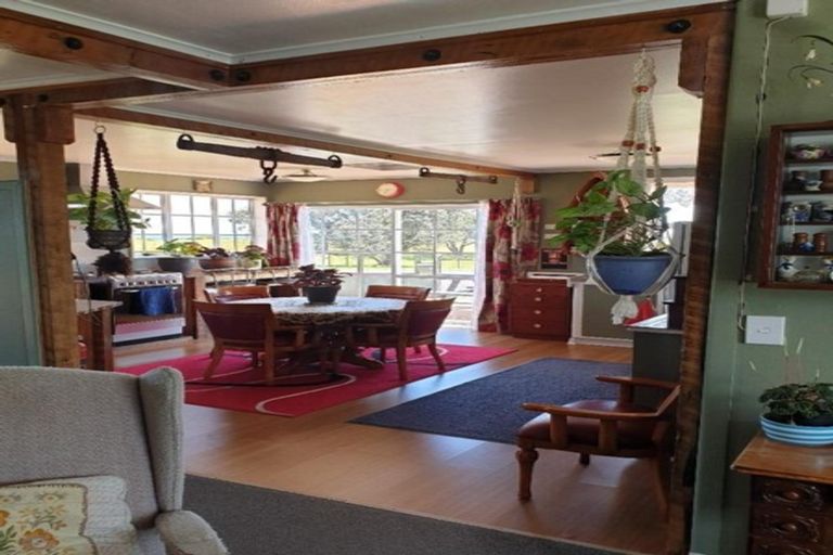 Photo of property in 2 Egmont Street, Patea, 4520