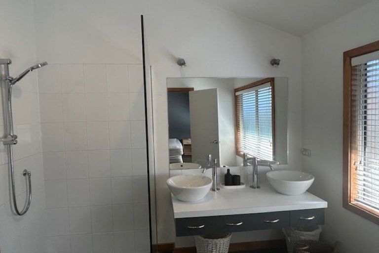 Photo of property in 2/9 Matrica Court, Wanaka, 9305