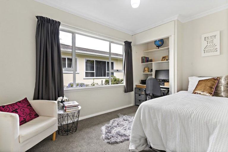 Photo of property in 26 Costley Street, Carterton, 5713