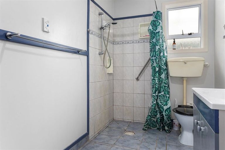 Photo of property in 1e Te Kaha Church Road, Te Kaha, Opotiki, 3199