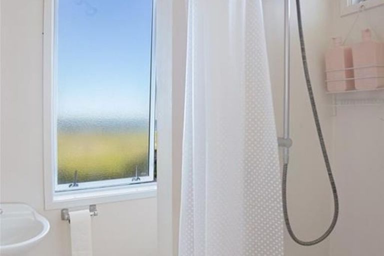 Photo of property in 15 Seaforth Road, Waihi Beach, 3611