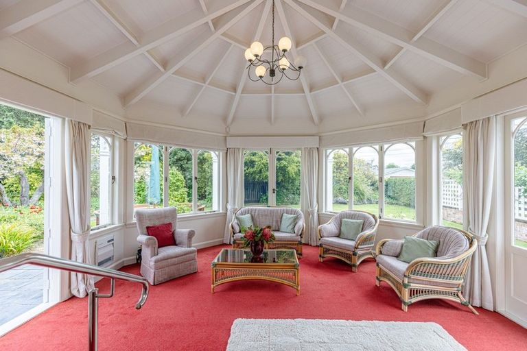 Photo of property in 32 Brassey Road, Saint Johns Hill, Whanganui, 4500