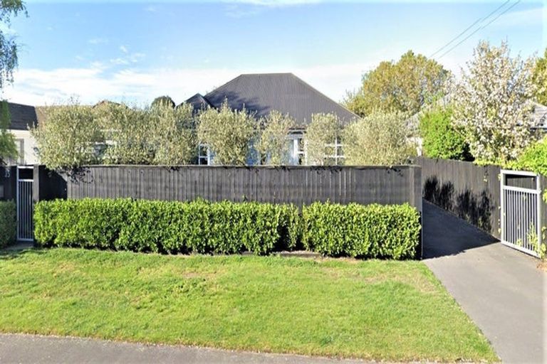 Photo of property in 35 Worthy Street, Ilam, Christchurch, 8041