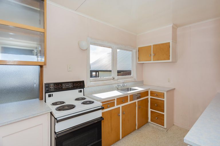 Photo of property in 24 Avon Street, South Hill, Oamaru, 9400
