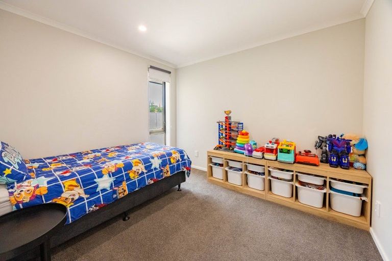 Photo of property in 2 Bibby Street, Waipawa, 4210