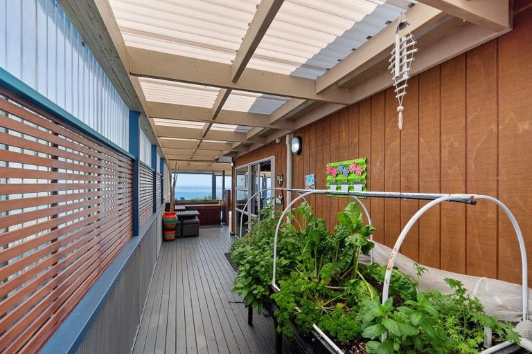 Photo of property in 159 Pukehina Parade, Pukehina, Te Puke, 3189