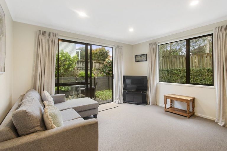Photo of property in 26a Niccol Avenue, Narrow Neck, Auckland, 0624