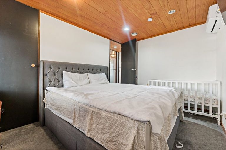 Photo of property in 19 Posa Avenue, Henderson, Auckland, 0612