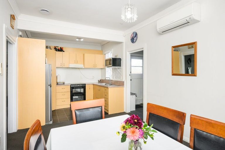 Photo of property in 351 Tremaine Avenue, Takaro, Palmerston North, 4412