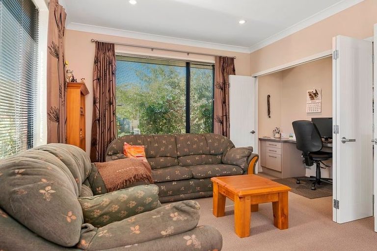 Photo of property in 28 Prebblewood Drive, Prebbleton, 7604