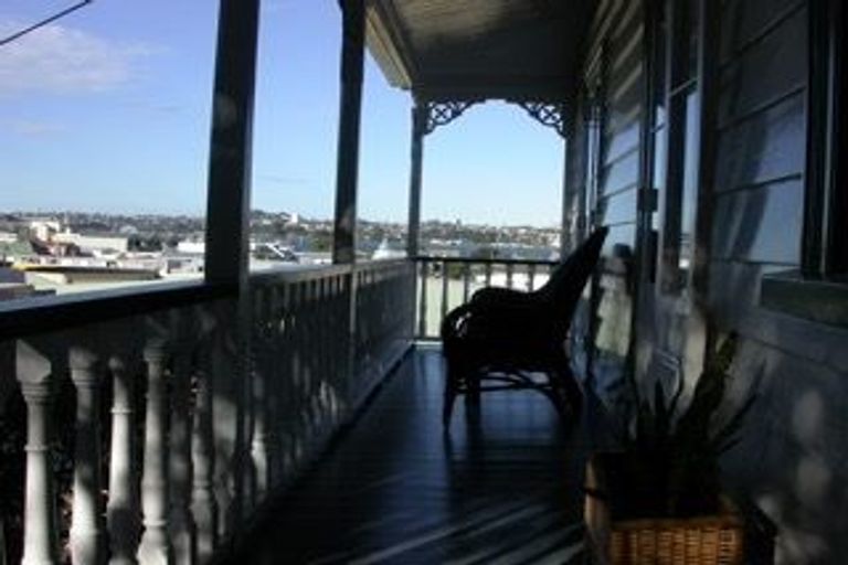 Photo of property in 41 Bartley Terrace, Devonport, Auckland, 0624