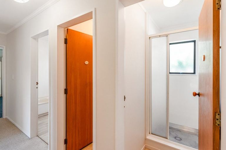 Photo of property in 1/29 Rosebank Grove, Waikanae, 5036