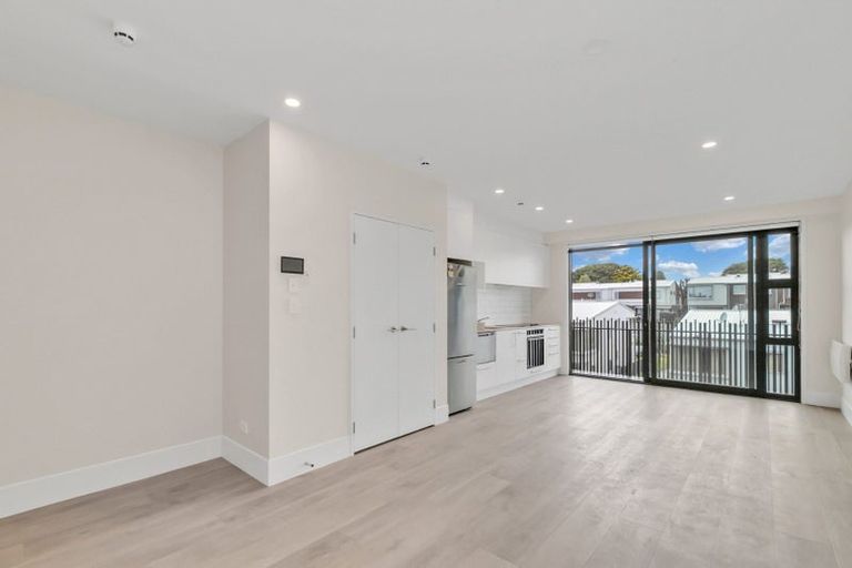 Photo of property in 206/11 Hinaki Street, Point England, Auckland, 1072