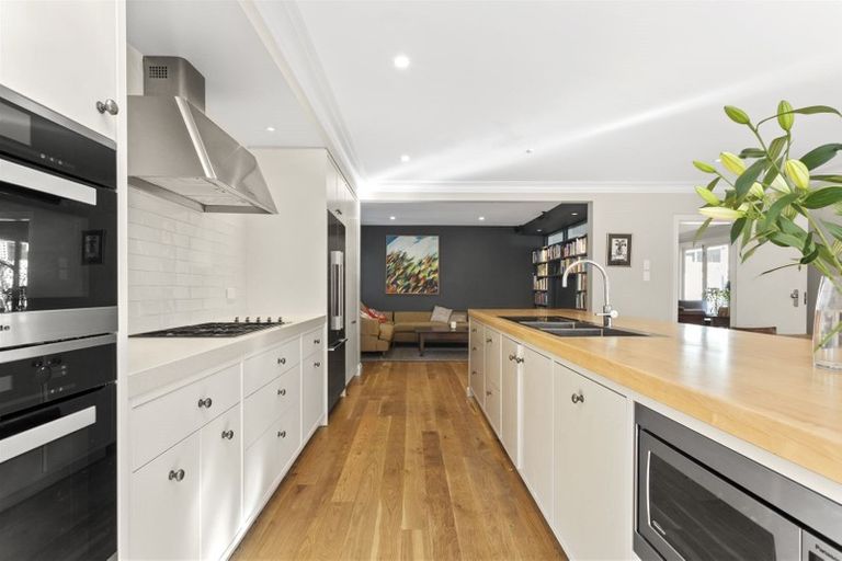 Photo of property in 2 Helmores Lane, Merivale, Christchurch, 8014