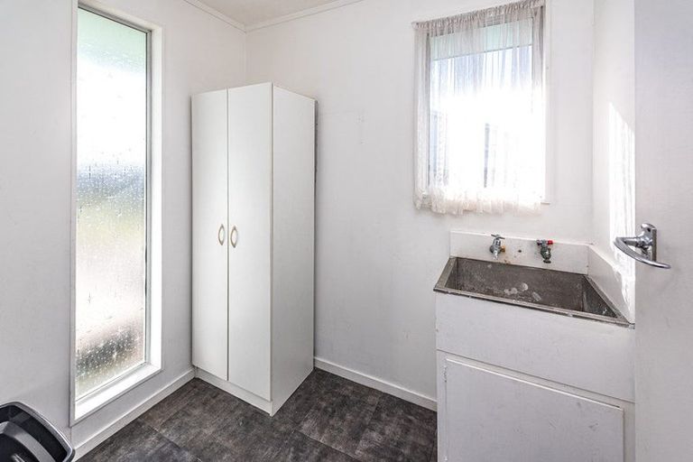 Photo of property in 51 Lee Street, Castlecliff, Whanganui, 4501