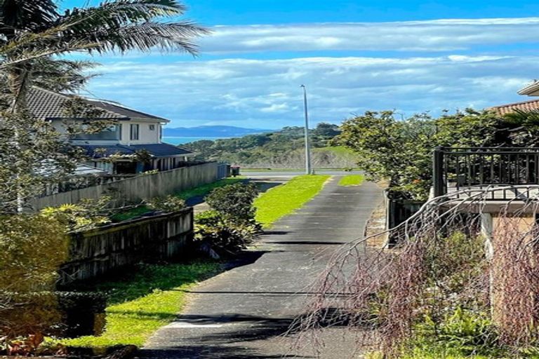 Photo of property in 2/27 Macleans Road, Bucklands Beach, Auckland, 2014