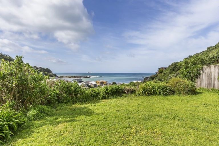Photo of property in 35 Happy Valley Road, Owhiro Bay, Wellington, 6023