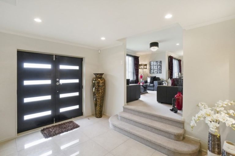 Photo of property in 4 Andy Crescent, Flat Bush, Auckland, 2016