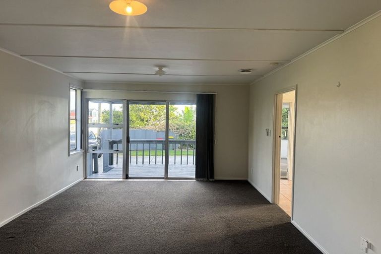 Photo of property in 56 Tennessee Avenue, Mangere East, Auckland, 2024
