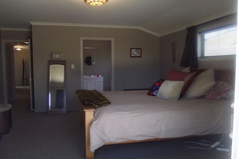 Photo of property in 31 Fisher Place, Carterton, 5713