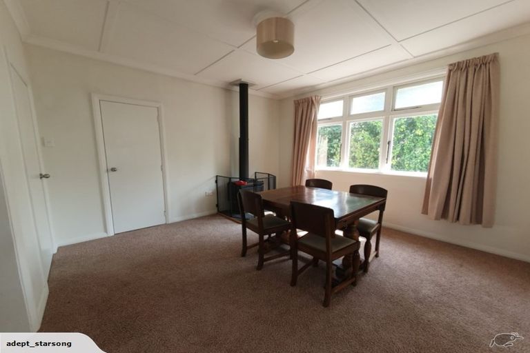 Photo of property in 290 High Street South, Carterton, 5713