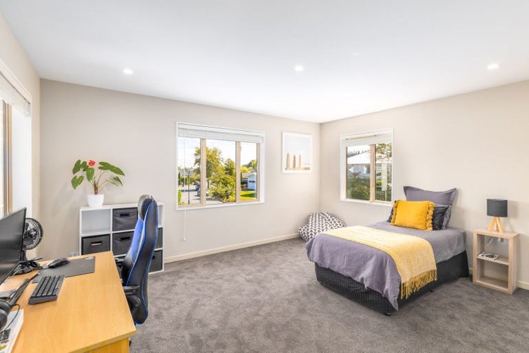 Photo of property in 40 Birkdale Drive, Shirley, Christchurch, 8061