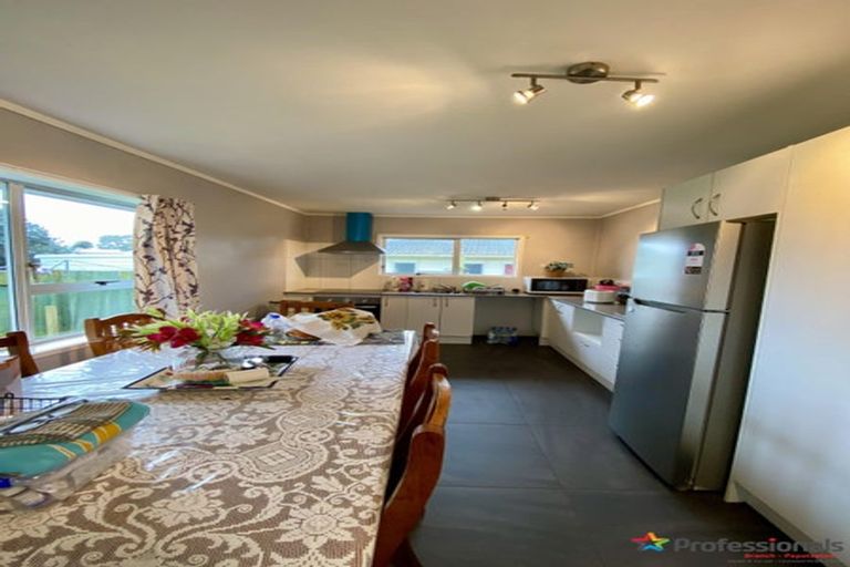 Photo of property in 121 Mahia Road, Wattle Downs, Auckland, 2103