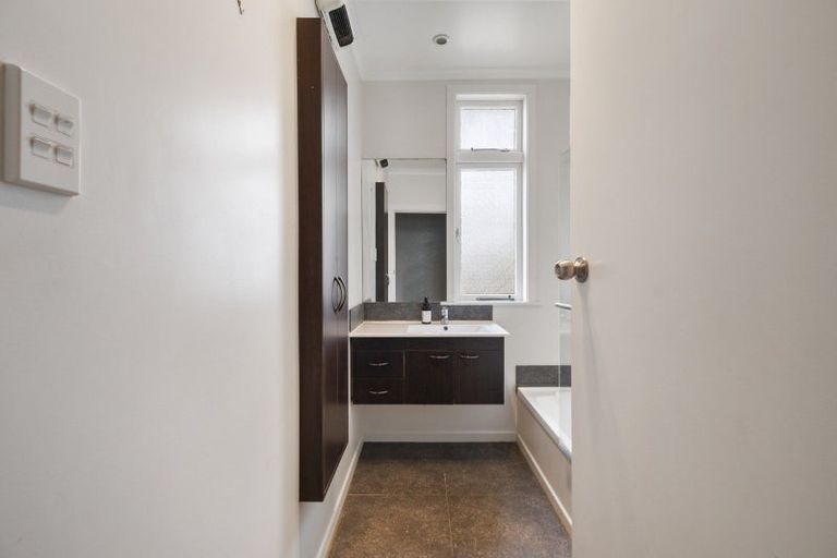 Photo of property in 21 Blackwell Street, Marton, 4710