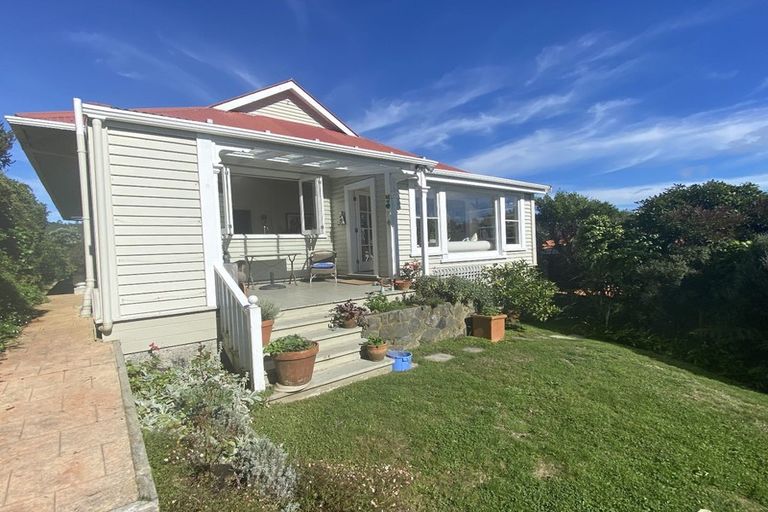 Photo of property in 25 Saint Michaels Crescent, Kelburn, Wellington, 6012
