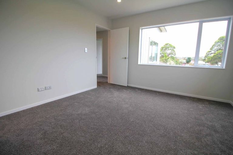 Photo of property in 6b Waddell Avenue, Point England, Auckland, 1072